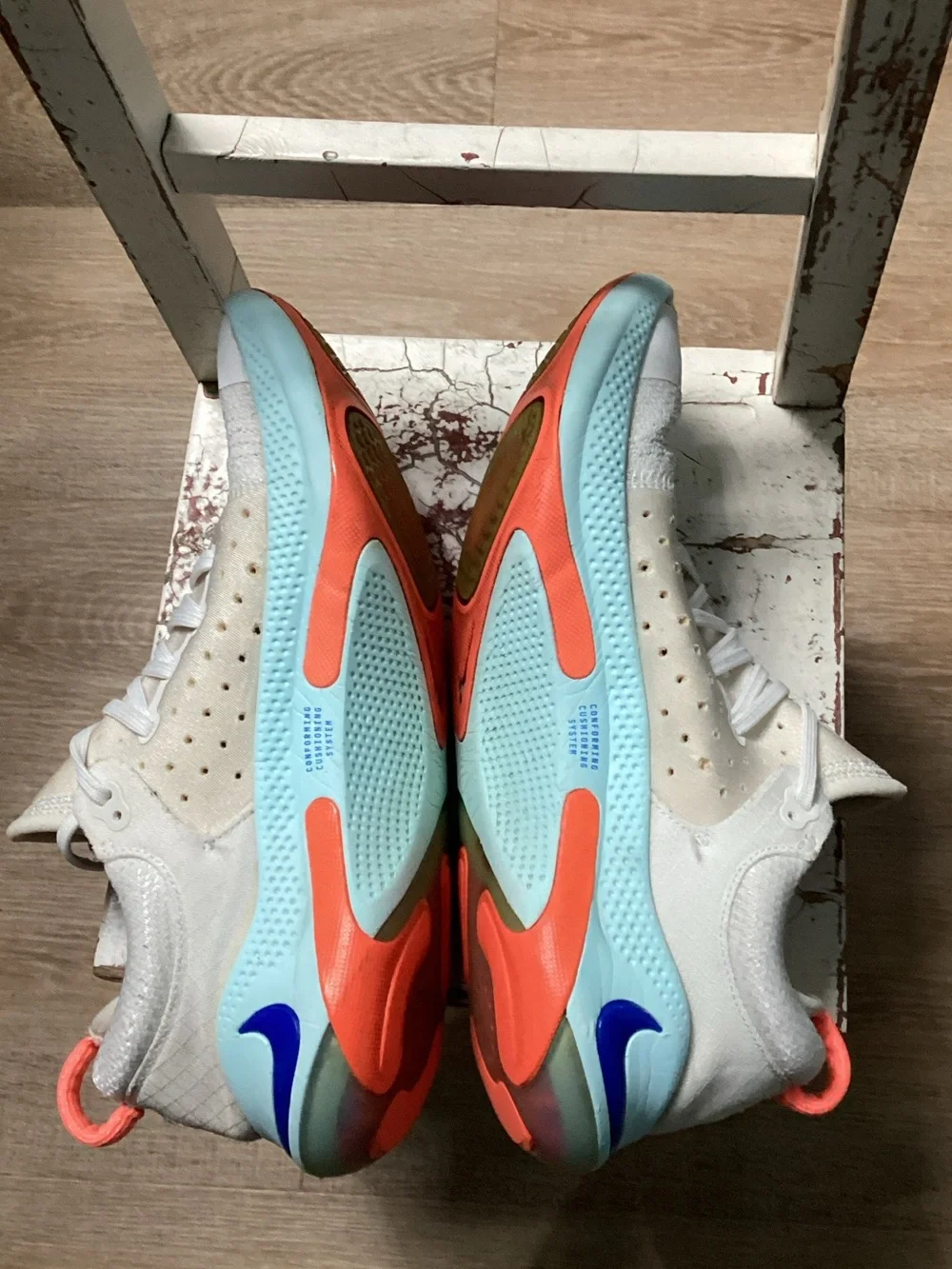 Nike Joyride Run Flynik Athletic Sneakers with Mint & Coral Accents Sz 8.5